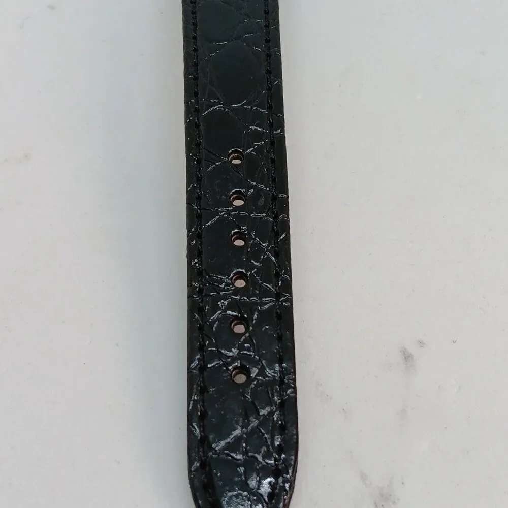 Newfoundland Dog 33mm Women's Gold Tone Black Leather Band Watch NWT